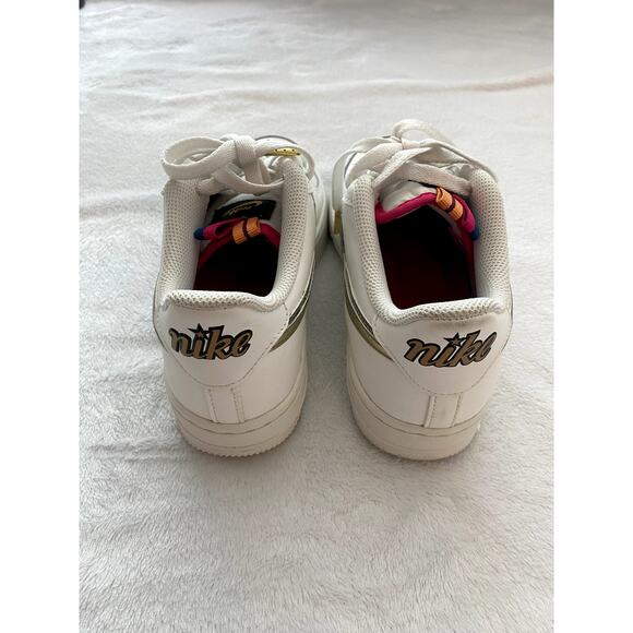 NIKE (GS) AIR FORCE 1 LV8 Sz 5Y - Picture 5 of 8